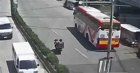 cavite city hall|Traffic enforcer hit by bus after apprehending driver in Cavite.
